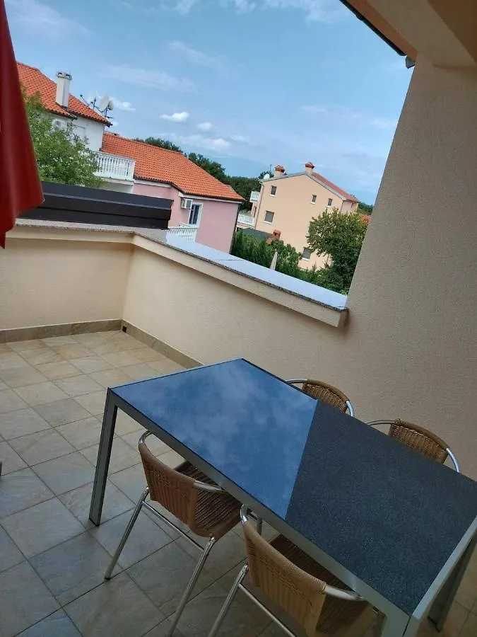 Apartmani Anita Malinska Kroatien